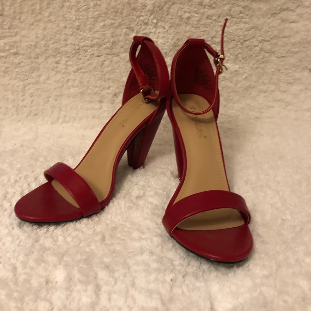 Red wedge heels